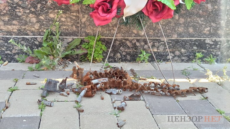 Спалення паспорта, унітаз і могильні хрести окупантам: як у Києві провели акцію &quot;Останній день Росії&quot;